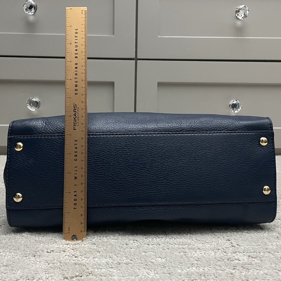 Michael Kors Handbag - Picture 11 of 12